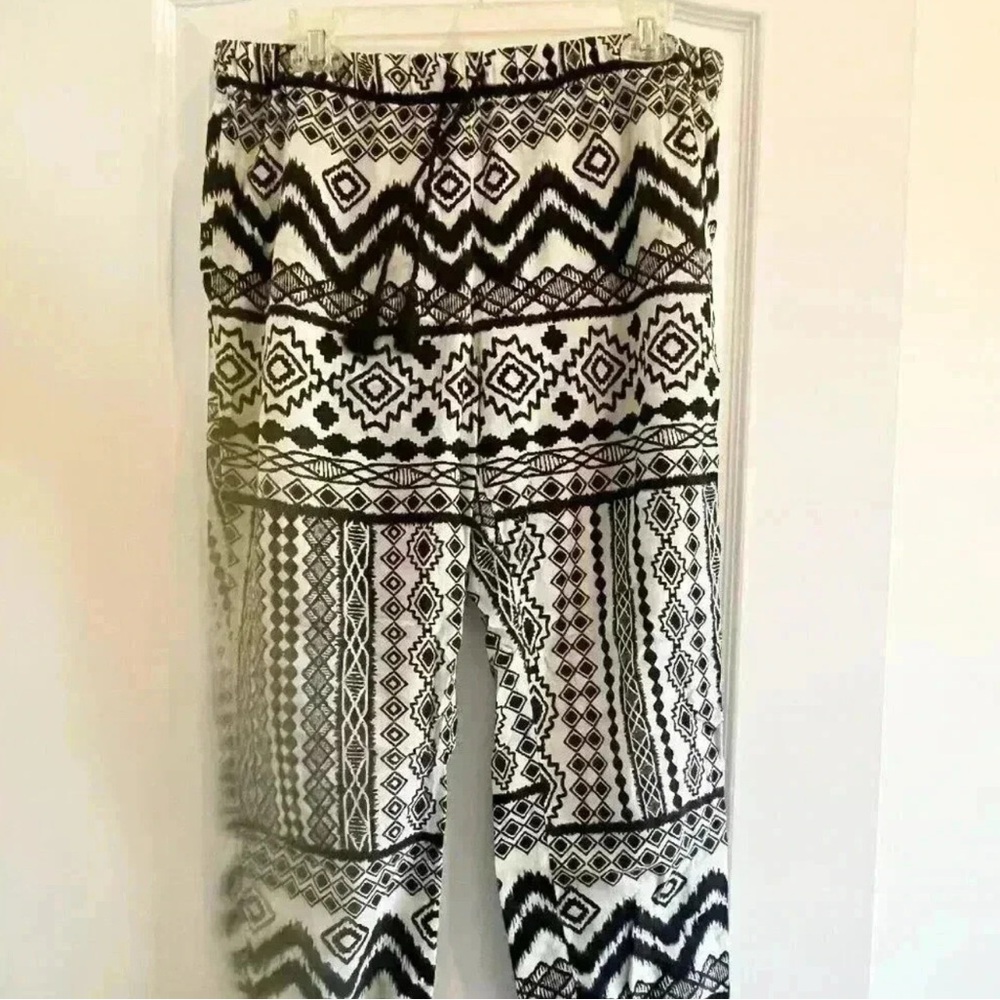 Madewell Black and White Geometric Print Pants, size M, great condition